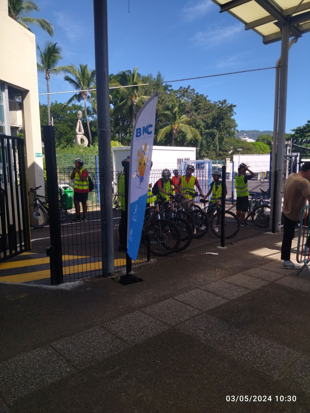 Image d'illustration pour : Venir à vélo ou trottinette au Lycée Leconte de Lisle